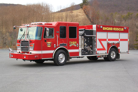 5 A demo top-mount pumper on KME’s Panther series custom chassis and a commercial chassied Challenger series stock pumper. (Photos courtesy of KME