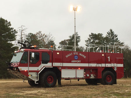 2 The Sault Ste. Marie Airport in Ontario, Canada, had E-ONE build this 4x4 ARFF truck with structural firefighting capability and a light tower for on-scene lighting. (Photo courtesy of E-ONE