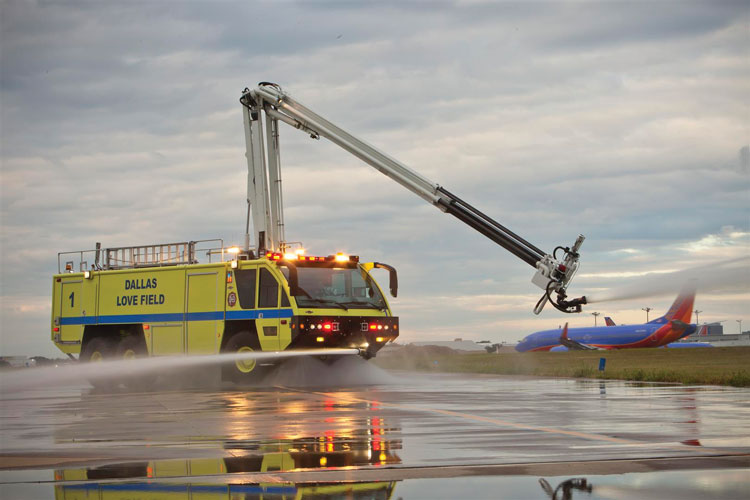  2 Rosenbauer built this 6x6 Panther™ ARFF truck with a Stinger HRET for the Dallas (TX) Love Field Airport. (Photo courtesy of Rosenbauer