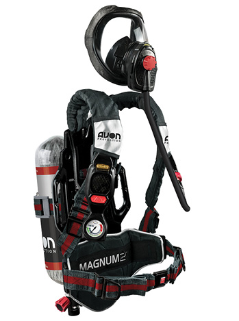 he Magnum 2 SCBA has two buddy lights on the back and one on each side, and their color coincides with the pressure level of the air cylinder as seen in the in-mask HUD.