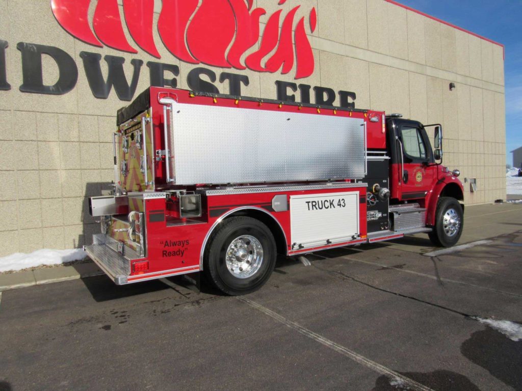 Suburban pumper-tanker