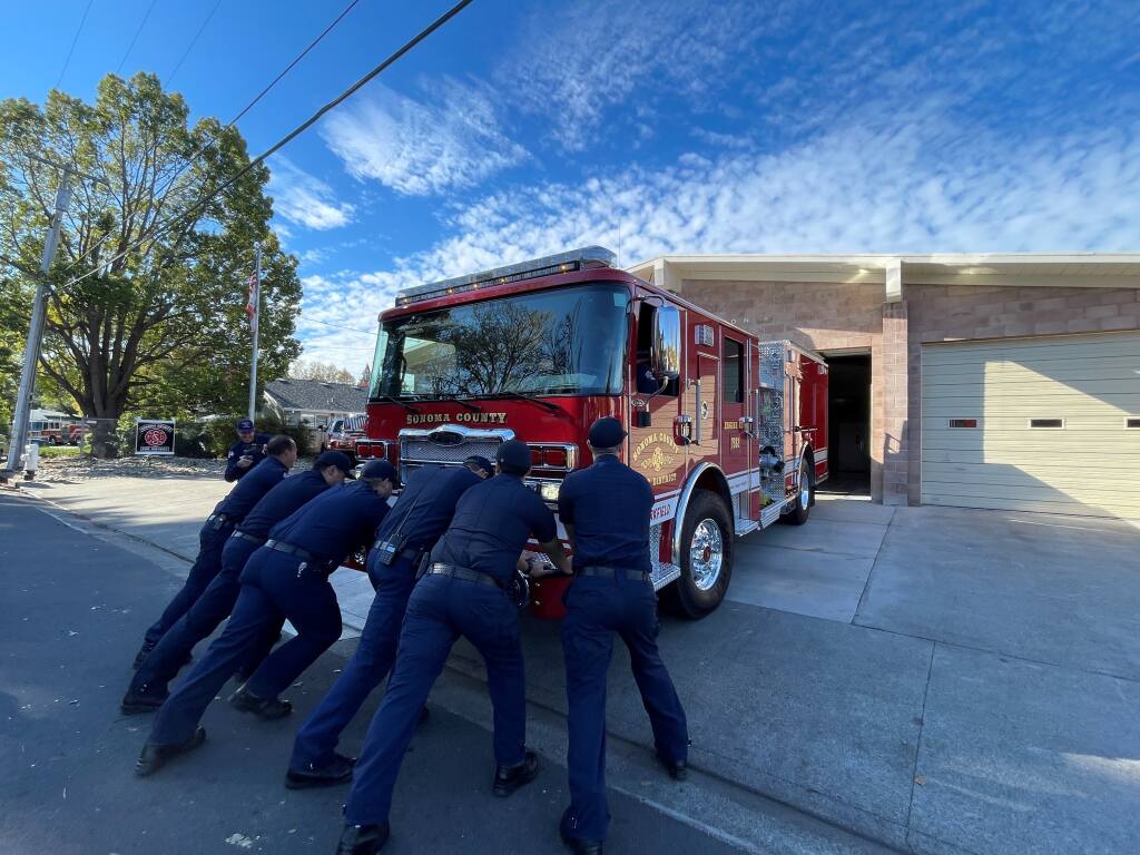 sonoma-county-CA-fire-engine