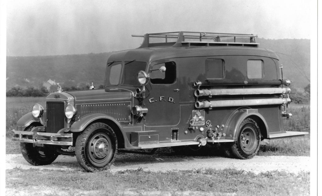 1935 Type 19 Mack canopy pumper