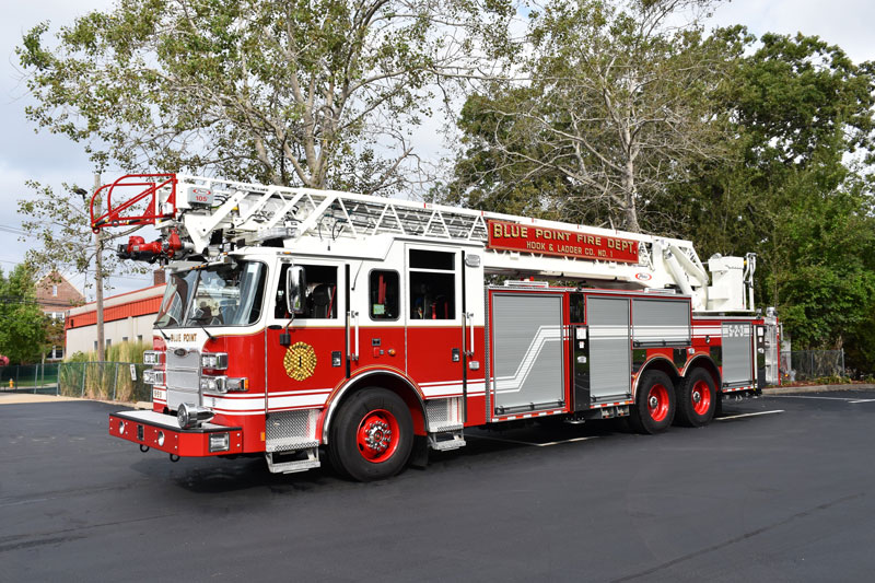 Blue Point NY Pierce Arrow XT 105' Ladder. (Photos by Bob Vacarro)